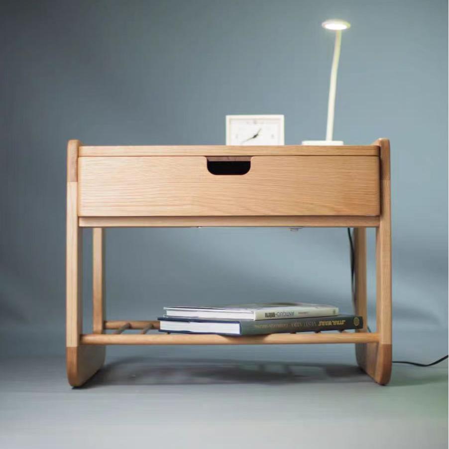 படுக்கை அட்டவணை